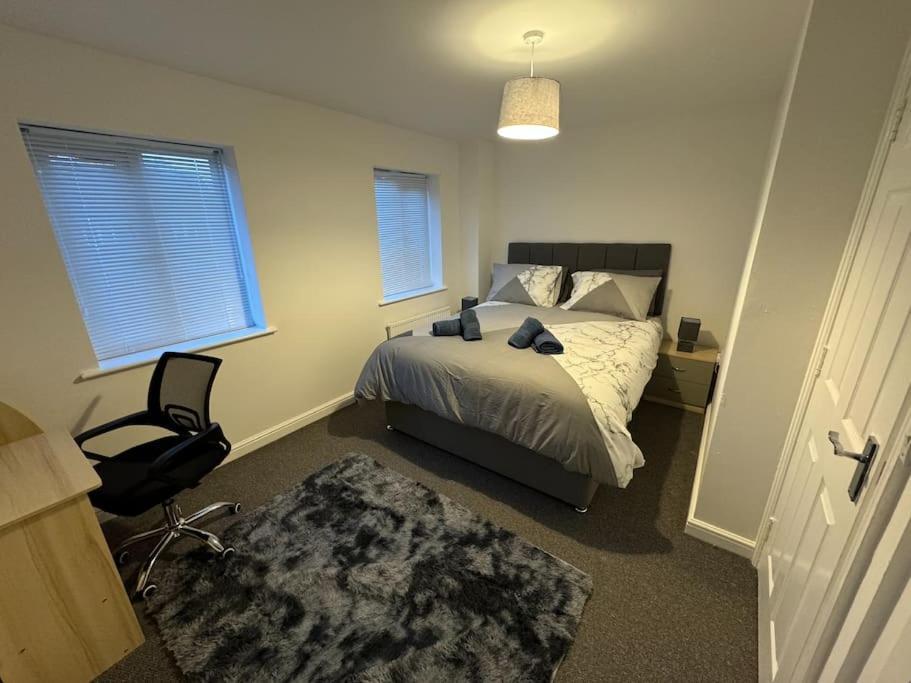 Vila Modern Townhouse - 3 Bed 2.5 Bath 2 Private Gated Parking Wellingborough Exteriér fotografie
