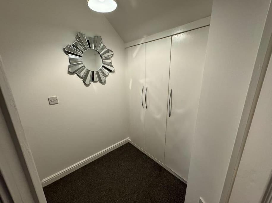 Vila Modern Townhouse - 3 Bed 2.5 Bath 2 Private Gated Parking Wellingborough Exteriér fotografie