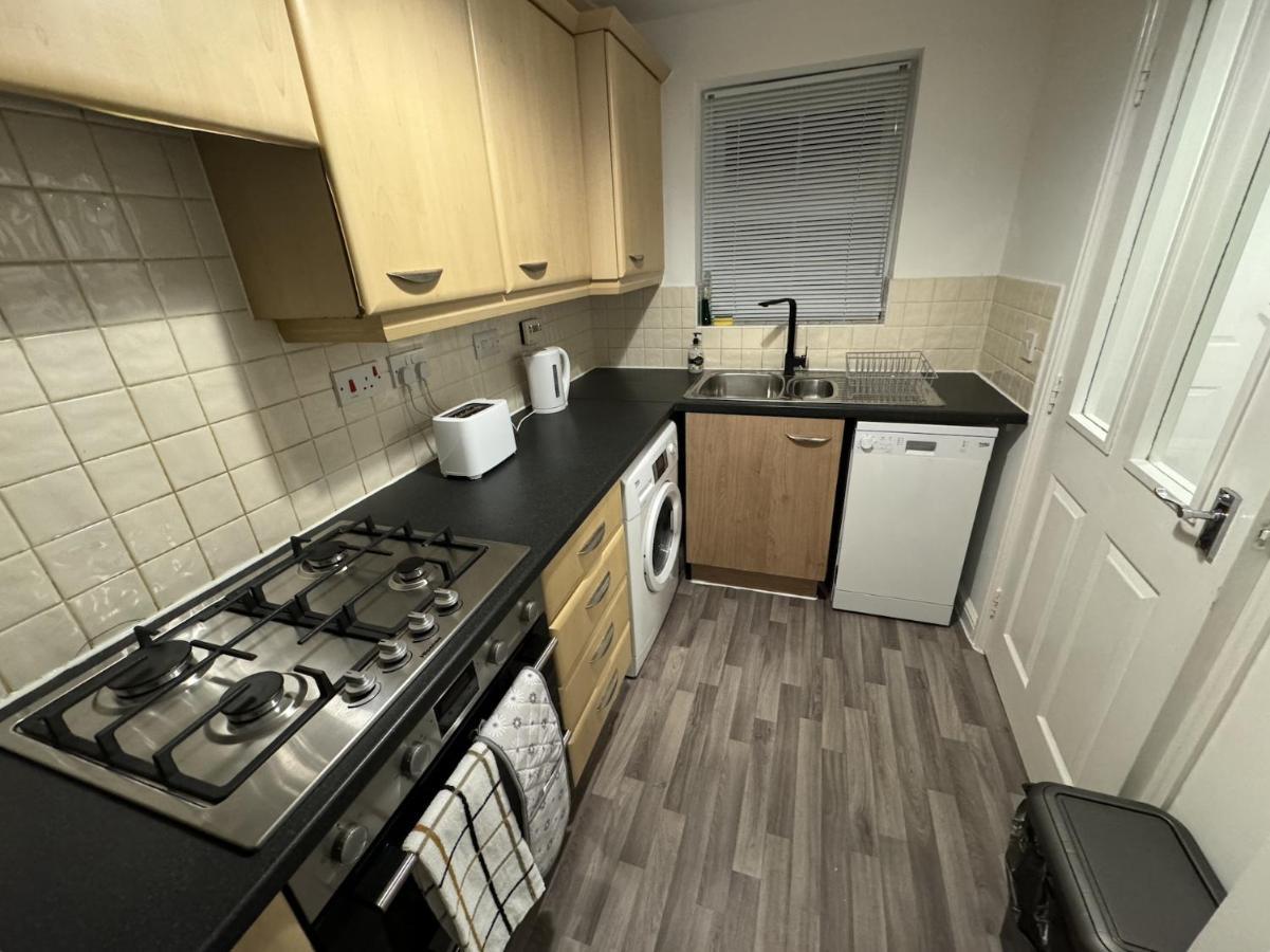 Vila Modern Townhouse - 3 Bed 2.5 Bath 2 Private Gated Parking Wellingborough Exteriér fotografie