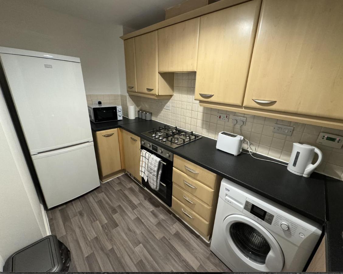 Vila Modern Townhouse - 3 Bed 2.5 Bath 2 Private Gated Parking Wellingborough Exteriér fotografie